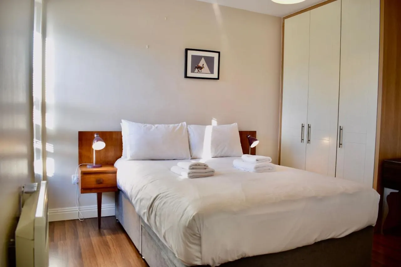 Modern 2 Bedroom Flat Above Family Run Pub Dublin Ireland